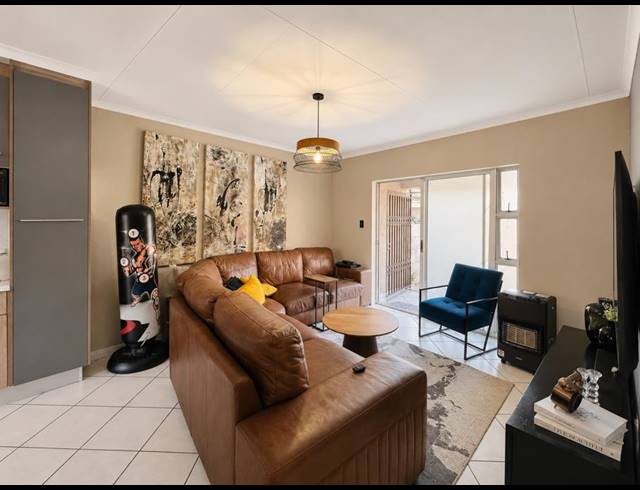 2 BEDROOM TOWNHOUSE FOR SALE IN LAMBTON GARDENS